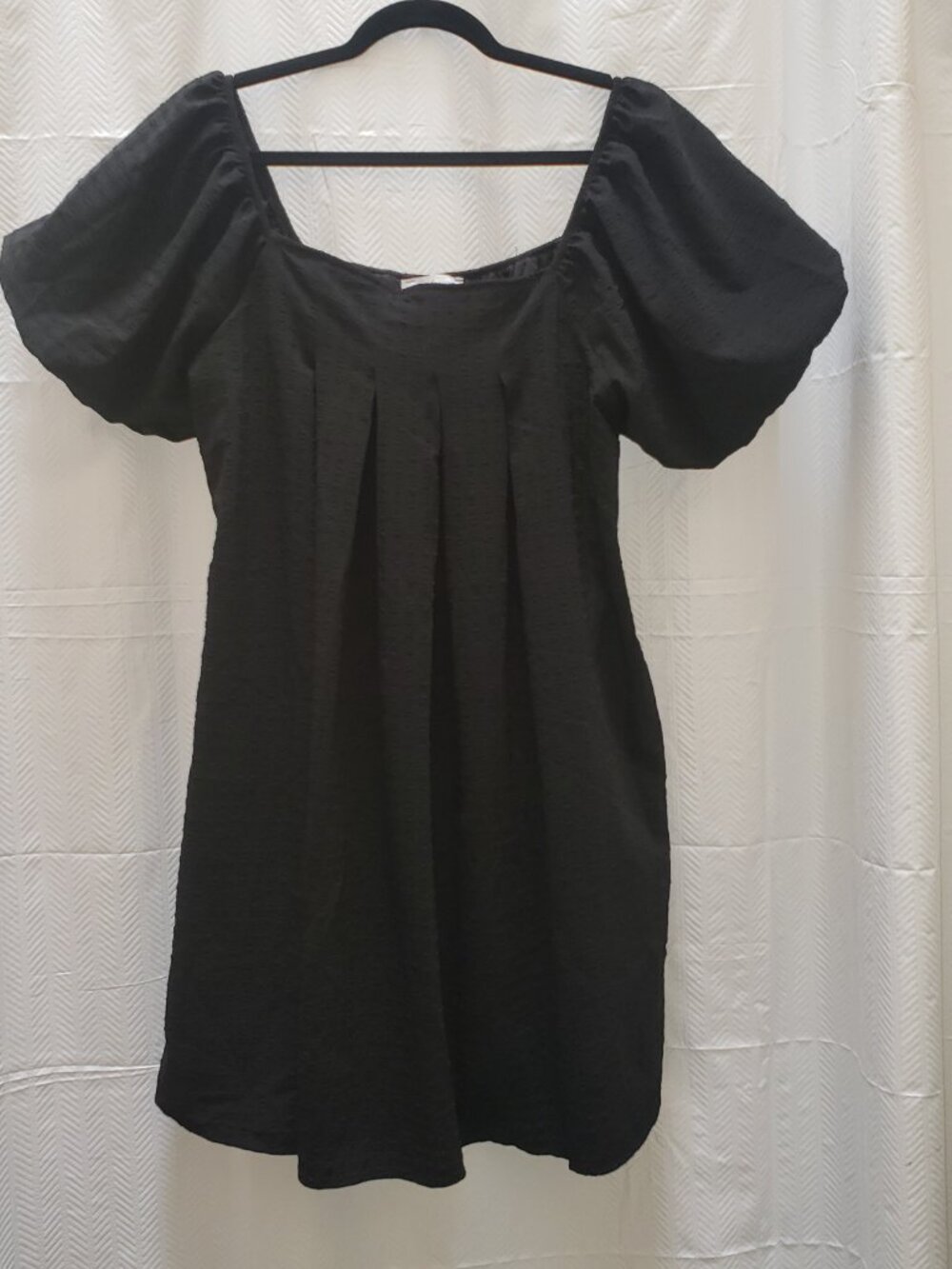 NWT Ces Femme Women's Puff-Sleeve Mini Swing Black Dress with Pockets!